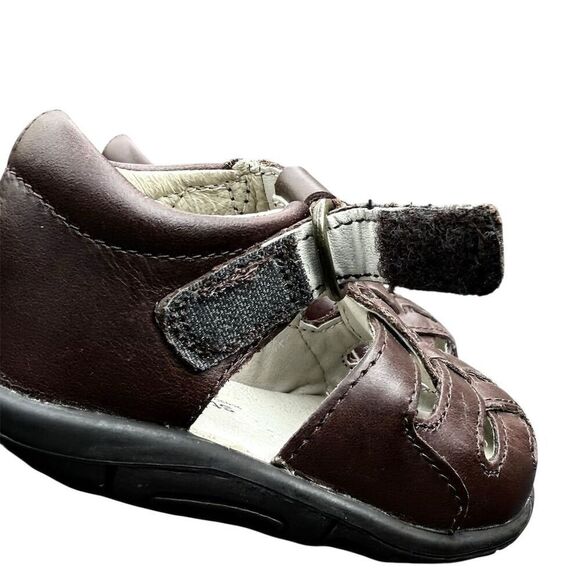 Stride Rite Harper Leather Boys Fisherman Sandal Brown Size 4XW Closed Toe - Picture 8 of 14